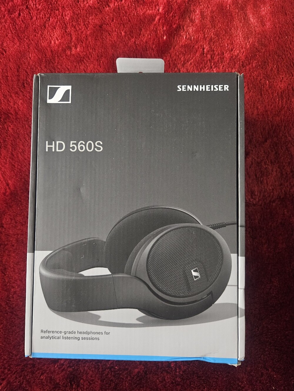 Sennheiser HD 560S Over-Ear Headphones — Black